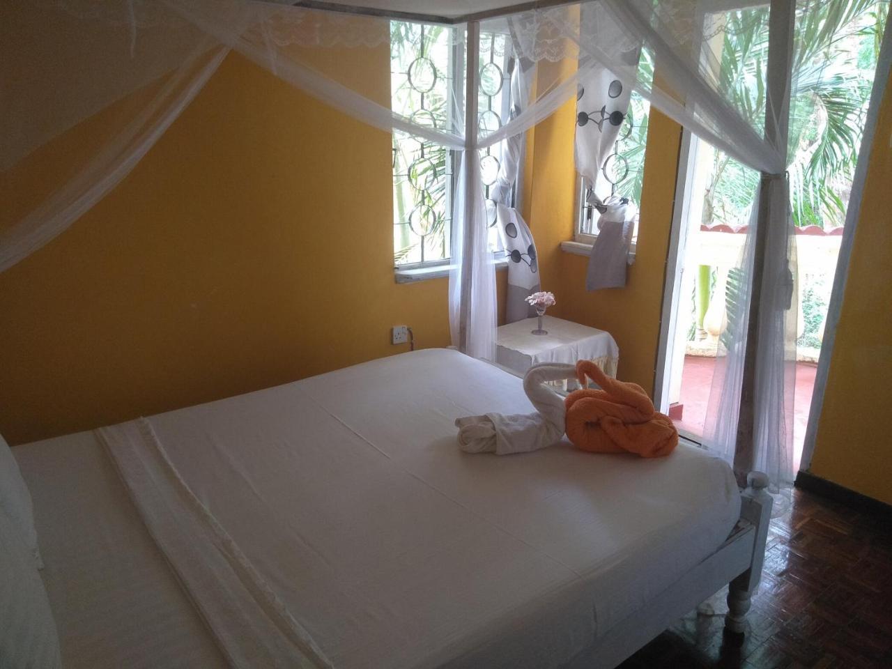 Bed and Breakfast Jua Baharini Malindi Exteriér fotografie